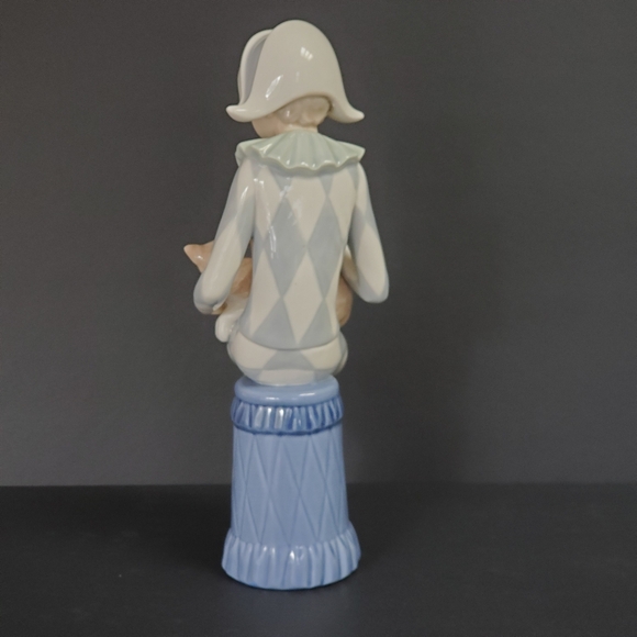 NAO by Lladró Figurine Harlequin with Cat Porcelain Figurine - Picture 4 of 12